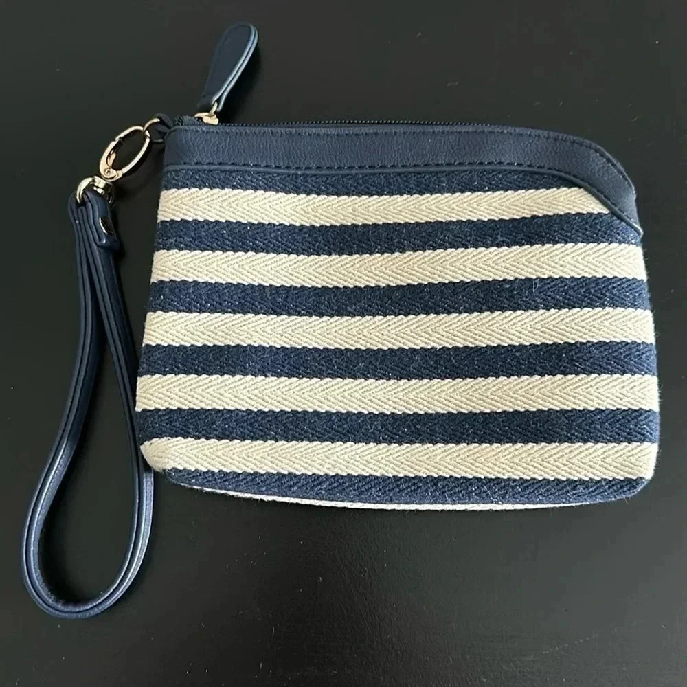 Charming‎ Charlie Blue and White Stripped Wristlet